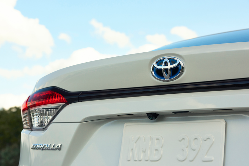 Illustration for article titled 2020 Toyota Corolla Hybrid Joins the Prius With an Expected 50 MPG
